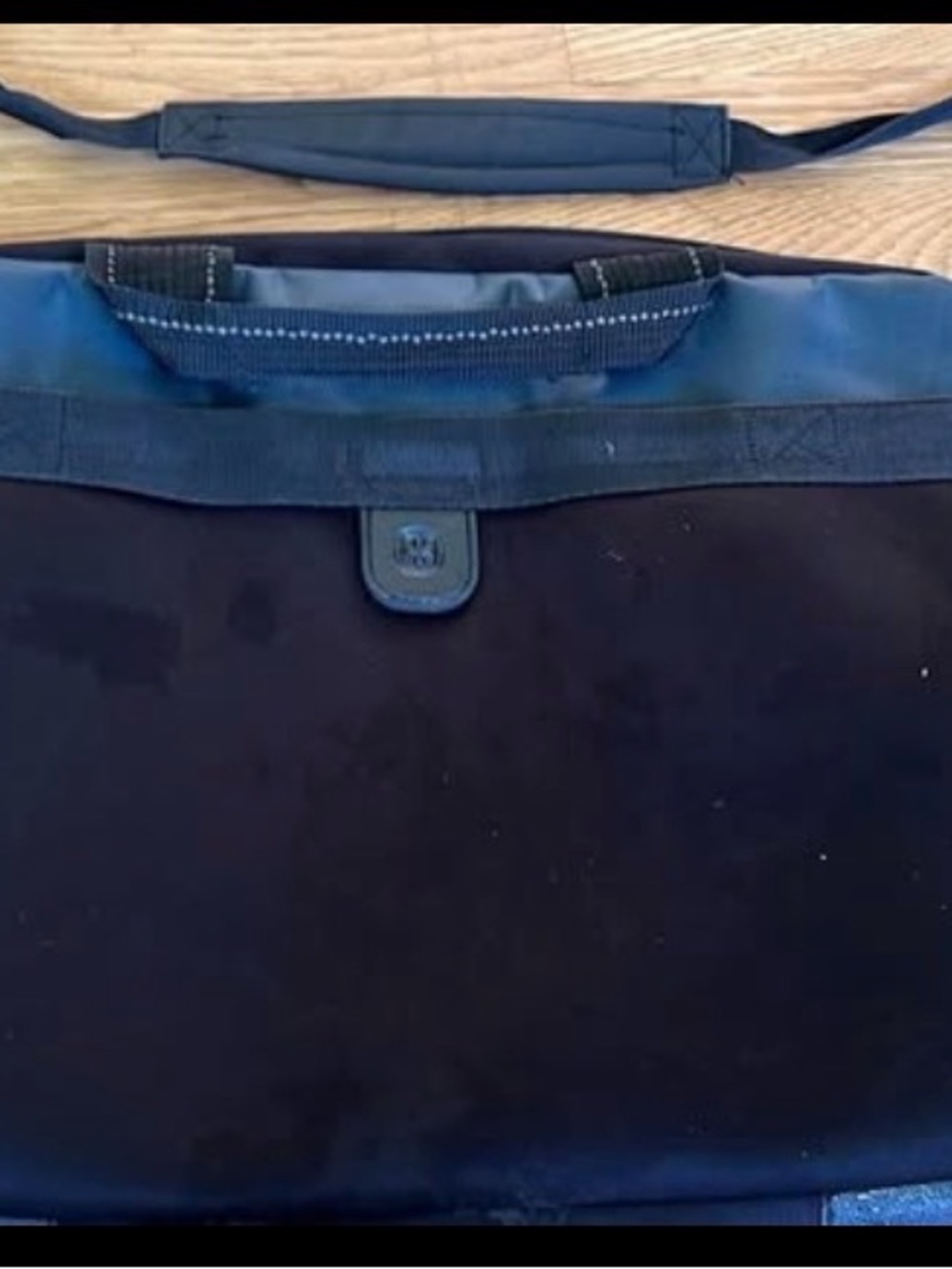 Swiss Army Men's Black Laptop Bag – Classic Professional Carry GUC